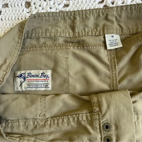 Women’s Bimini Bay Outfitters Performance Wear Sz 16 Khaki Shorts - Picture 4 of 8